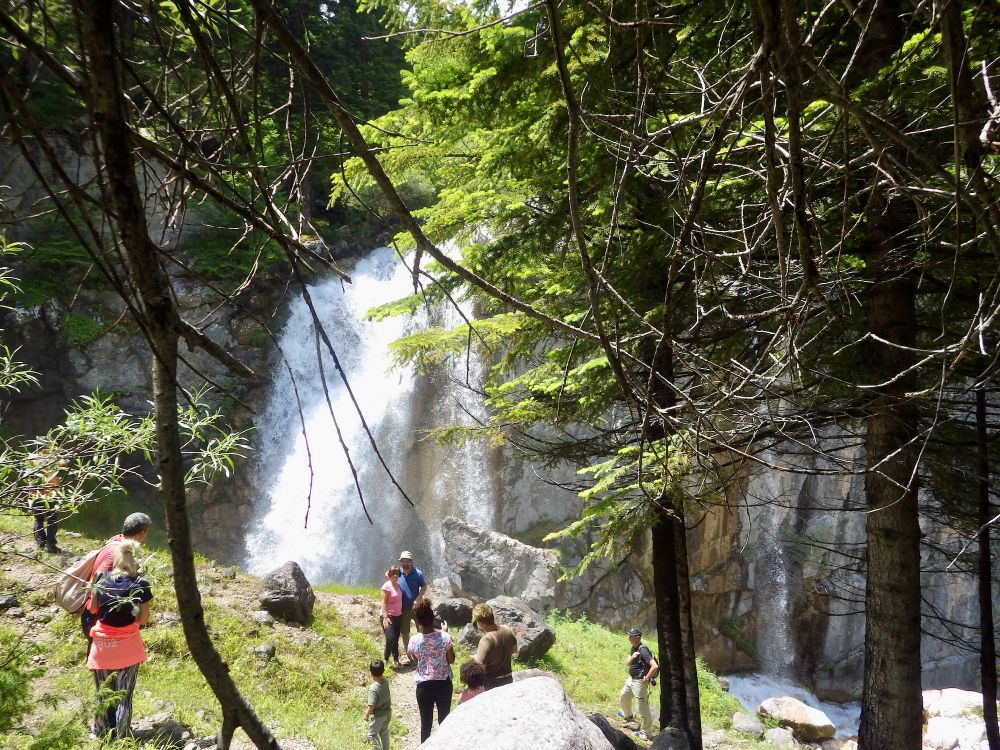 OFF-ROAD 4X4 ΣΤΑ ΕΠΙΒΛΗΤΙΚΑ ΒΟΥΝΑ ΜΕ ΤΙΣ ΕΝΤΥΠΩΣΙΑΚΕΣ ΚΟΡΥΦΕΣ ΣΤΑ ΔΥΤΙΚΑ ΤΗΣ ΚΕΝΤΡΙΚΗ ΠΙΝΔΟΥ